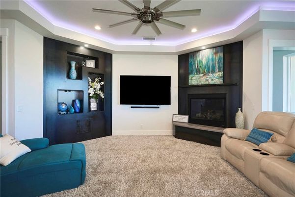 Fireplace, Interior, Living room, Recessed Lighting