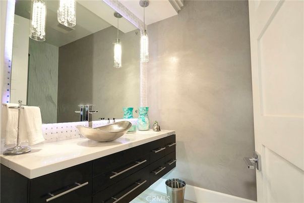 Bathroom, Dual Sink Vanities, Interior, Pendant Lights