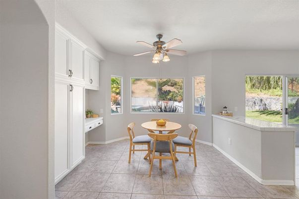 Dining room, Interior