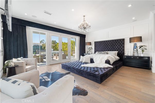 Bedroom, Chandelier, Interior, Living room, Recessed Lighting, Wood Texture Flooring