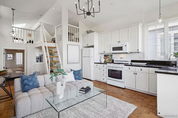 Interior, Kitchen, Living room, Pendant Lights, Recessed Lighting, Wood Texture Flooring