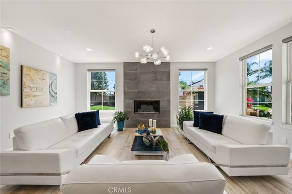 Fireplace, Interior, Living room, Pendant Lights, Recessed Lighting, Wood Texture Flooring