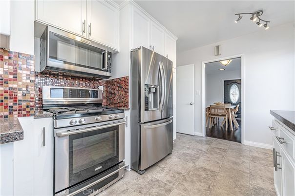 Dining room, Interior, Kitchen, Stainless Steel Appliances