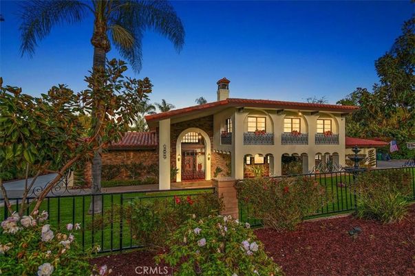 Backyard, Exterior, Facade, Mediterranean