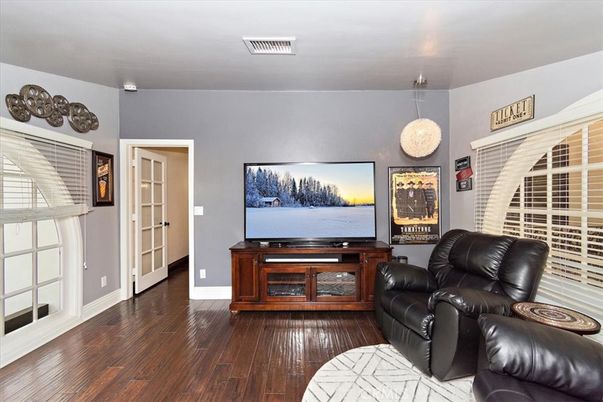 Interior, Living room, Pendant Lights, Wood Texture Flooring
