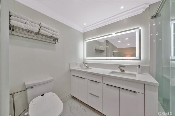 Bathroom, Dual Sink Vanities, Interior, Marble, Recessed Lighting