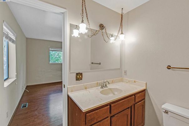 Bathroom, Interior, Pendant Lights, Wood Texture Flooring