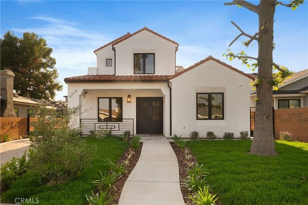 Exterior, Facade, Spanish Mediterranean