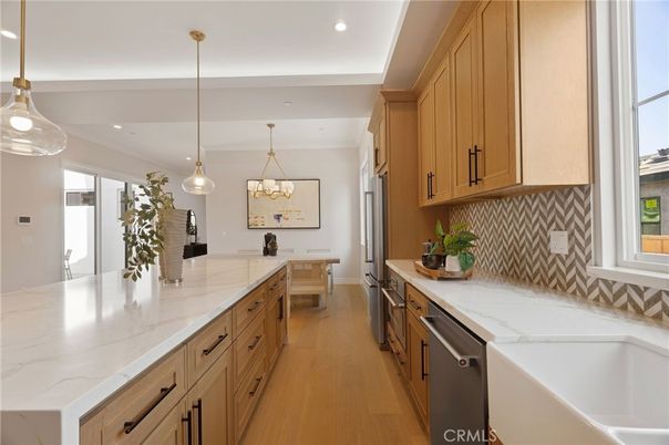 Interior, Kitchen, Pendant Lights, Recessed Lighting, Wood Texture Flooring