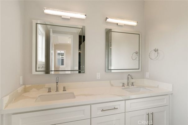 Bathroom, Dual Sink Vanities, Interior