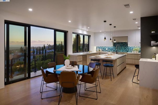 Dining room, Interior, Kitchen, Pendant Lights, Recessed Lighting, Wood Texture Flooring