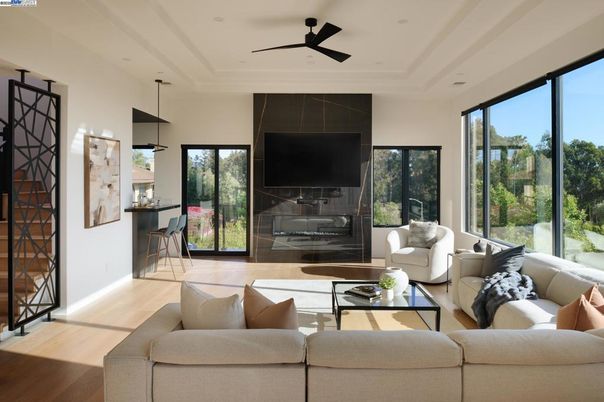 Interior, Living room, Pendant Lights, Recessed Lighting, Wood Texture Flooring
