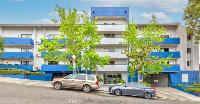 Exterior, Facade, Condo Building