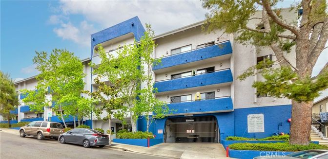 Exterior, Facade, Condo Building