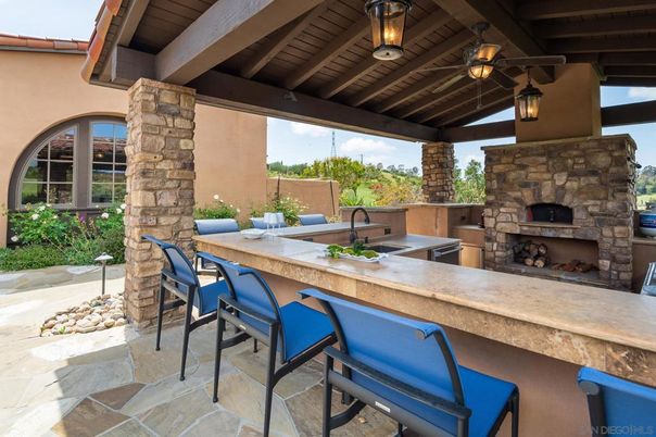 Exterior, Fireplace