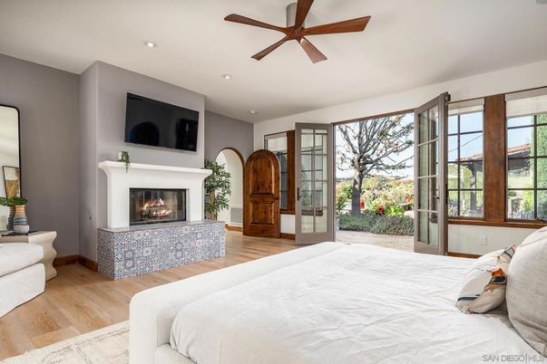 Bedroom, Fireplace, Interior, Recessed Lighting, Wood Texture Flooring