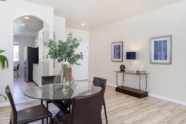Dining room, Interior, Kitchen, Recessed Lighting, Wood Texture Flooring