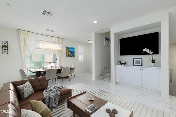 Chandelier, Dining room, Interior, Living room, Marble, Recessed Lighting