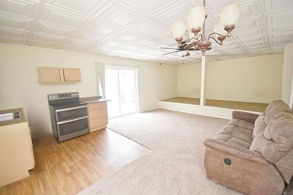 Chandelier, Interior, Wood Texture Flooring