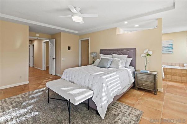 Bedroom, Interior, Recessed Lighting