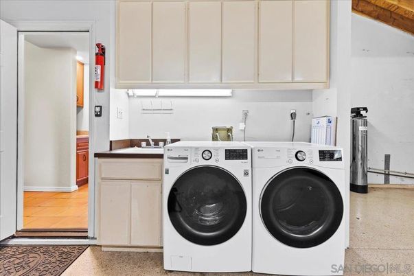 Interior, Washer