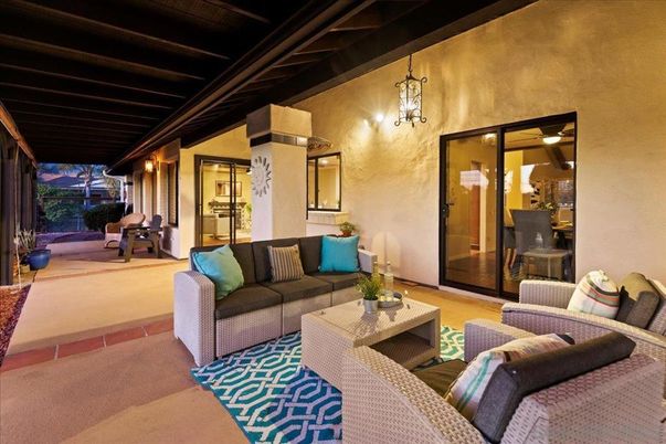 Interior, Living room, Pendant Lights