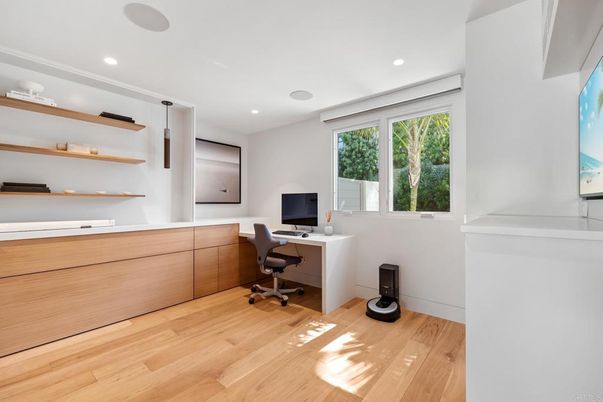 Home Office, Interior, Recessed Lighting, Wood Texture Flooring