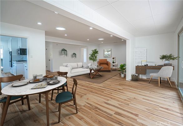 Dining room, Interior, Living room, Recessed Lighting, Wood Texture Flooring