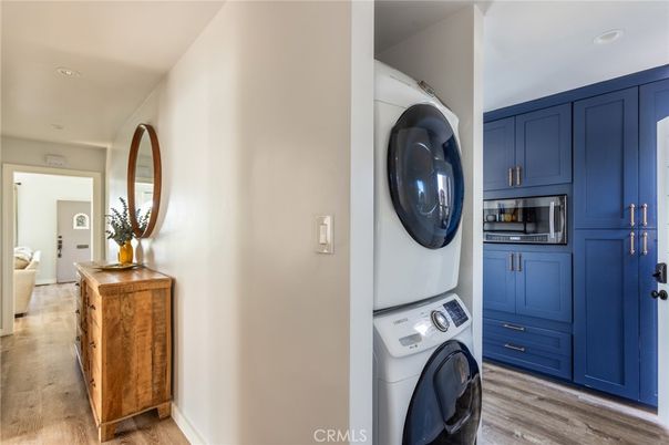 Interior, Recessed Lighting, Utility Closets, Washer, Wood Texture Flooring