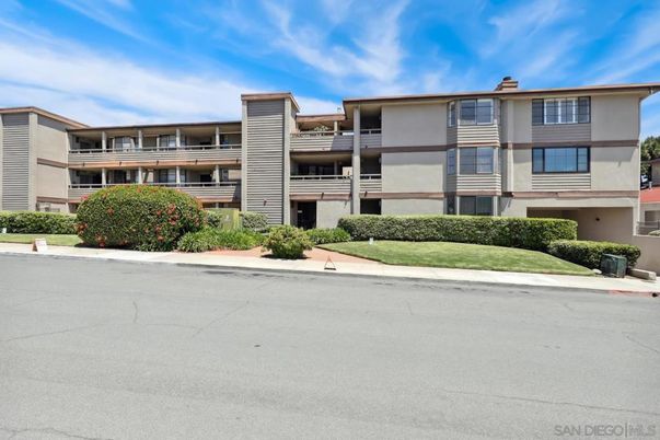 Exterior, Facade, Condo Building
