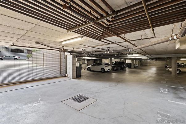 Garage, Interior
