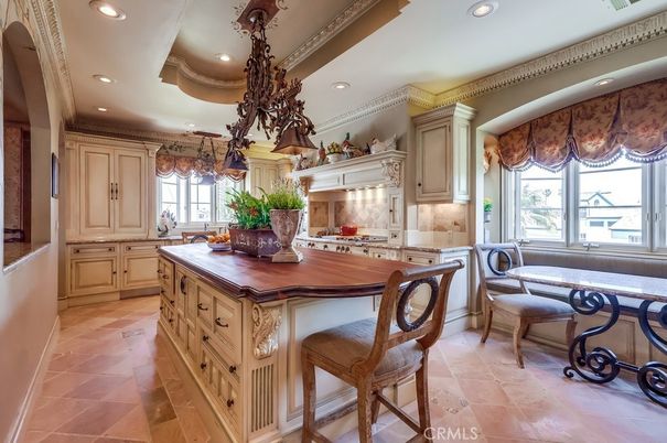Chandelier, Dining room, Interior, Kitchen, Recessed Lighting