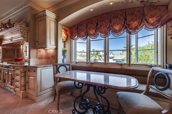 Interior, Kitchen, Recessed Lighting, Water