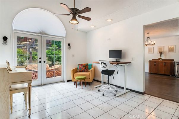 Chandelier, Home Office, Interior, Recessed Lighting, Wood Texture Flooring