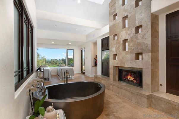 Bathroom, Fireplace, Free Standing Baths, Interior, Recessed Lighting