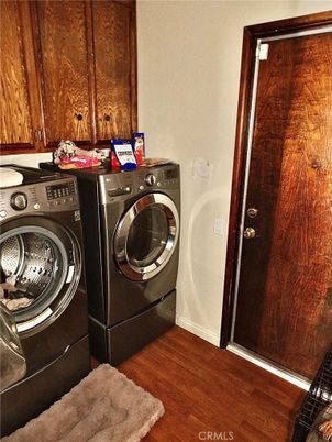 Interior, Washer, Wood Texture Flooring