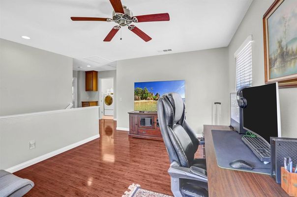 Home Office, Interior, Recessed Lighting, Wood Texture Flooring