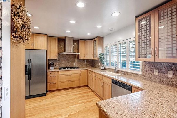 Interior, Kitchen, Recessed Lighting, Wood Texture Flooring