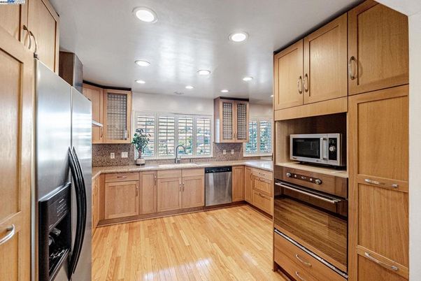 Interior, Kitchen, Recessed Lighting, Stainless Steel Appliances, Wood Texture Flooring