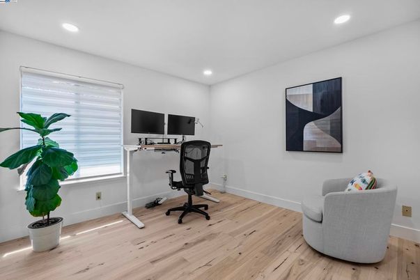 Home Office, Interior, Recessed Lighting, Wood Texture Flooring