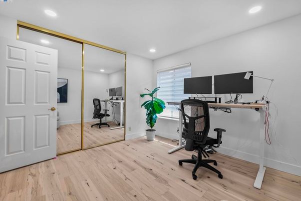 Home Office, Interior, Recessed Lighting, Wood Texture Flooring
