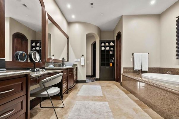 Bathroom, Interior, Recessed Lighting
