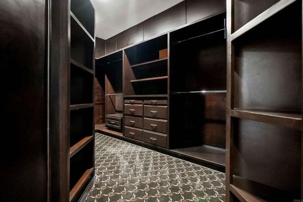 Interior, Walk-in Closets