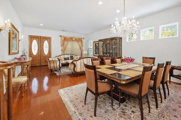 Chandelier, Dining room, Interior, Living room, Recessed Lighting, Wood Texture Flooring
