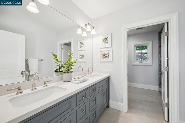 Bathroom, Dual Sink Vanities, Interior