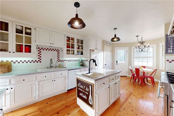 Chandelier, Dining room, Interior, Kitchen, Pendant Lights, Wood Texture Flooring