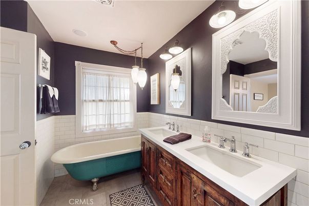 Bathroom, Dual Sink Vanities, Free Standing Baths, Interior, Pendant Lights