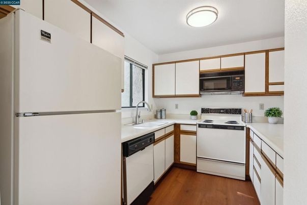 Interior, Kitchen, Wood Texture Flooring