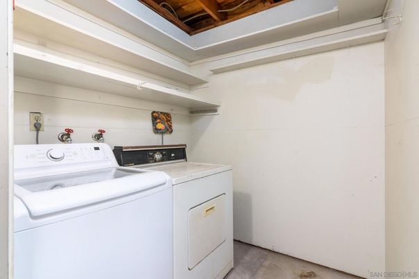 Interior, Utility Closets, Washer