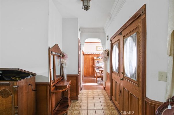 Dining room, Interior